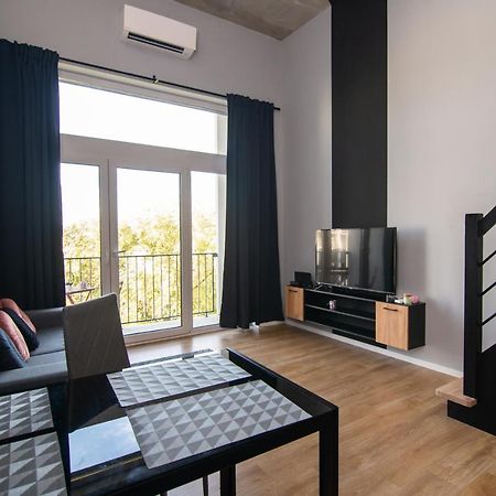Studia Przy Lotnisku Od Wroclawapartament-Pl Bagian luar foto