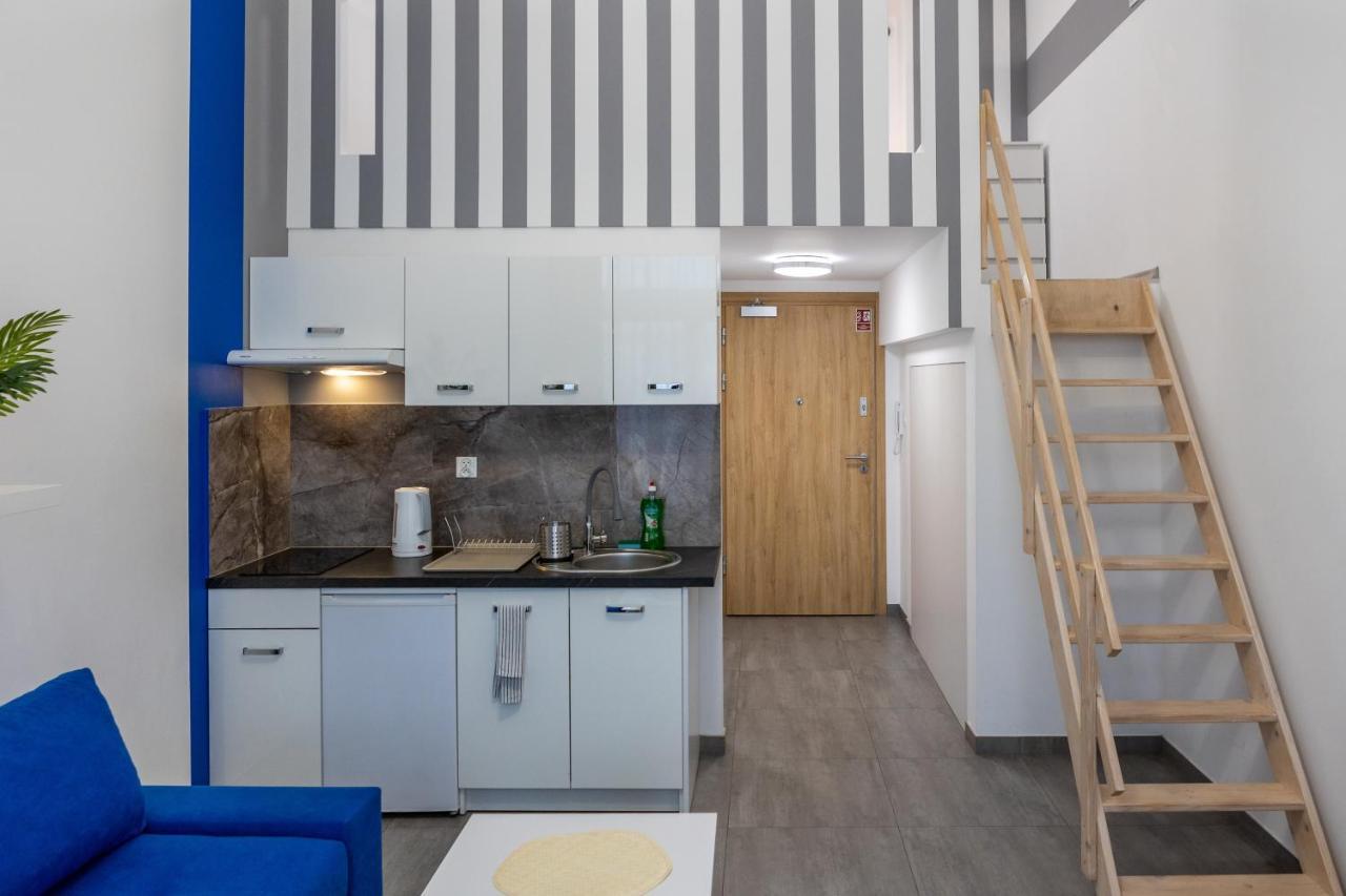 Studia Przy Lotnisku Od Wroclawapartament-Pl Bagian luar foto