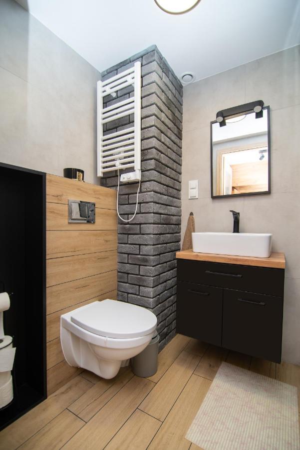 Studia Przy Lotnisku Od Wroclawapartament-Pl Bagian luar foto