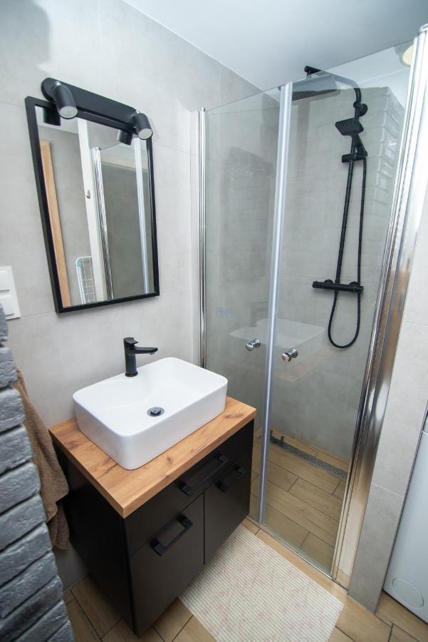 Studia Przy Lotnisku Od Wroclawapartament-Pl Bagian luar foto